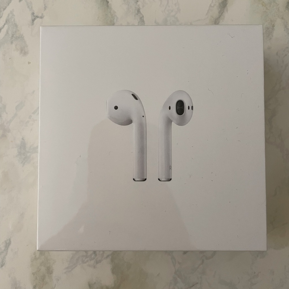 Airpods 2nd generation with charging case
